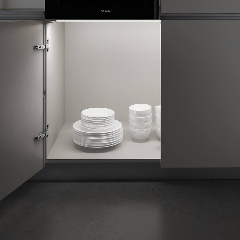 Светильник светодиодный с ИК-выключателем на преграду Sonnig Prestige 1000/тёплый белый свет L=1м