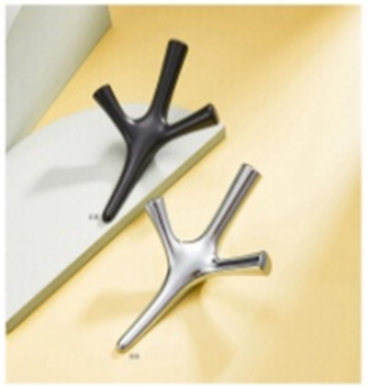 Крючок 035 - 3-х рожковый, черный матовый RIFF