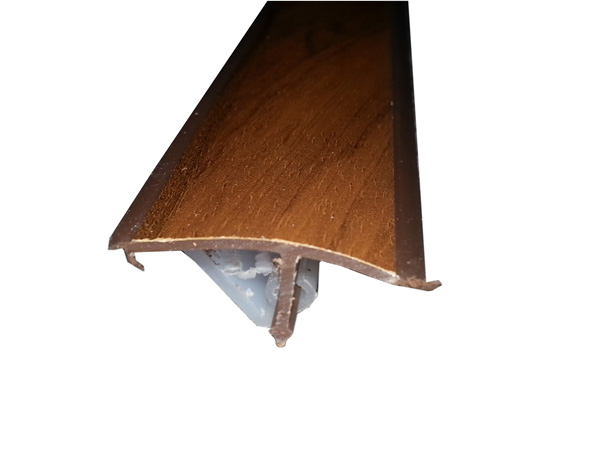 Плинтус EGGER Дуб феррара черно-коричневый 4,1м