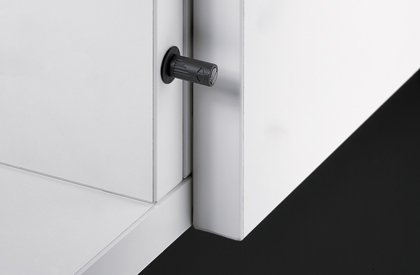 Механизм Push to open Magnet для петель, под запрессовку, короткий ход, светло-серый