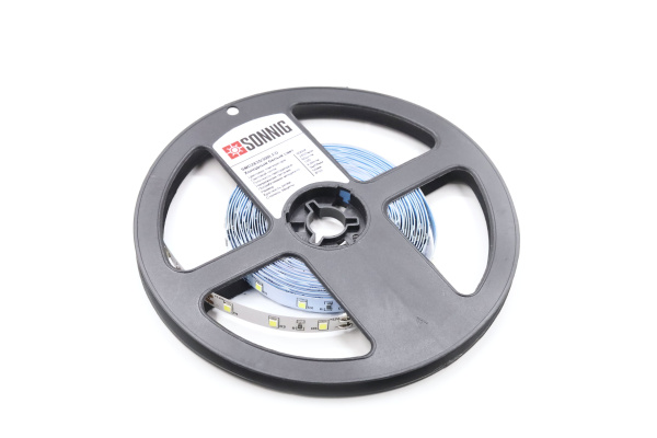 Лента светодиодная Sonnig smd2835 холодный белый свет, 300LED, 6000K,DC12V, 4,8W/М, IP20 /бухта 5м/