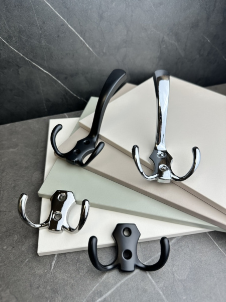 Крючок 002 - 2-х рожковый, хром