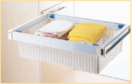 Корзина гардеробная выдвижная для белья ротанг D480*W560*H189  RIFF