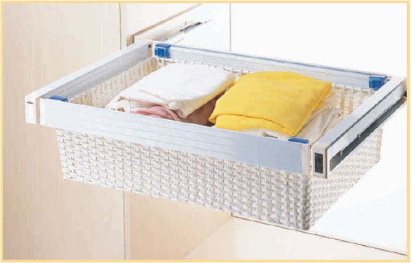 Корзина гардеробная выдвижная для белья ротанг D480*W560*H189  RIFF